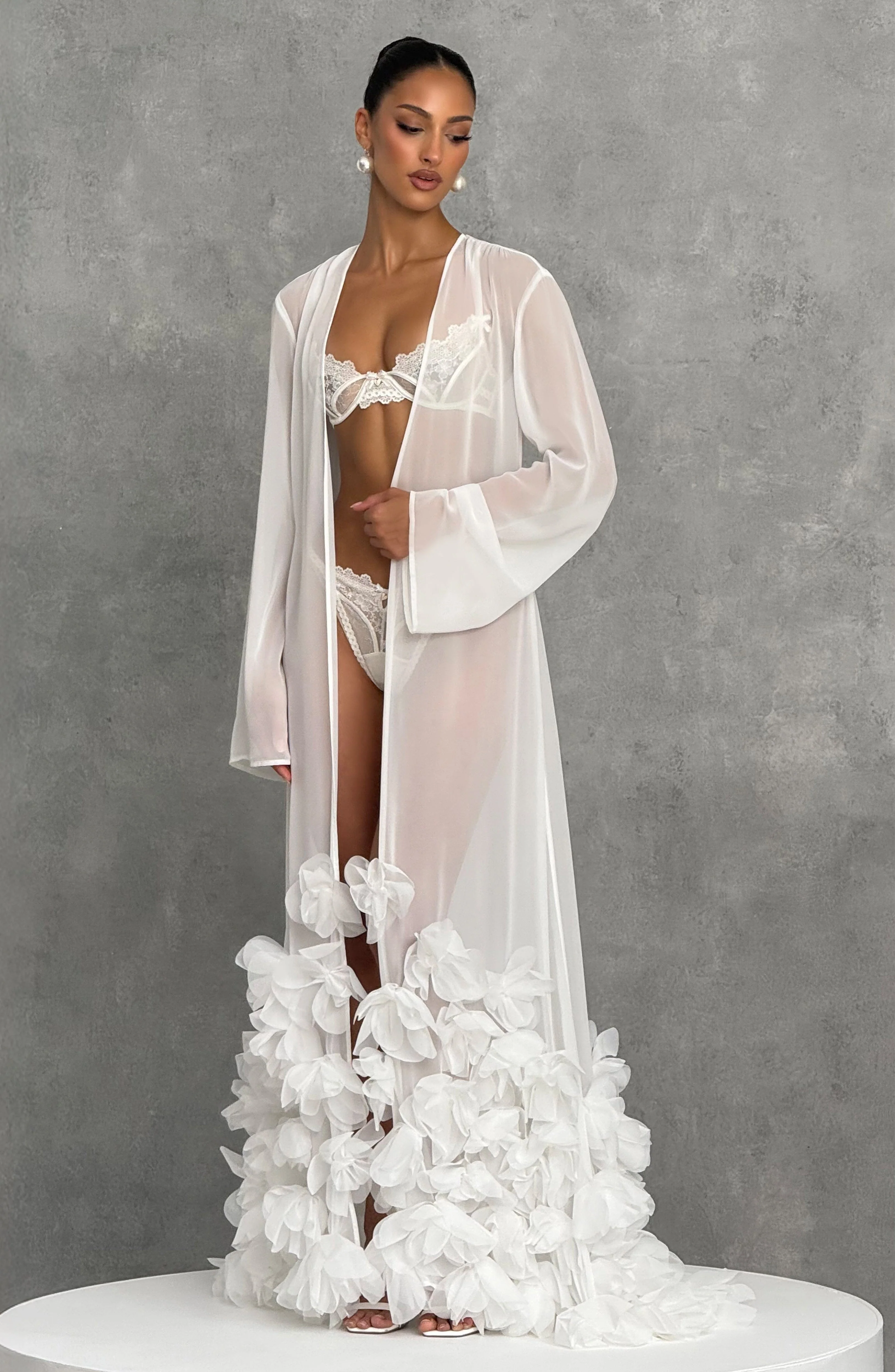 Anwen Dressing Gown - Ivory - Image 11