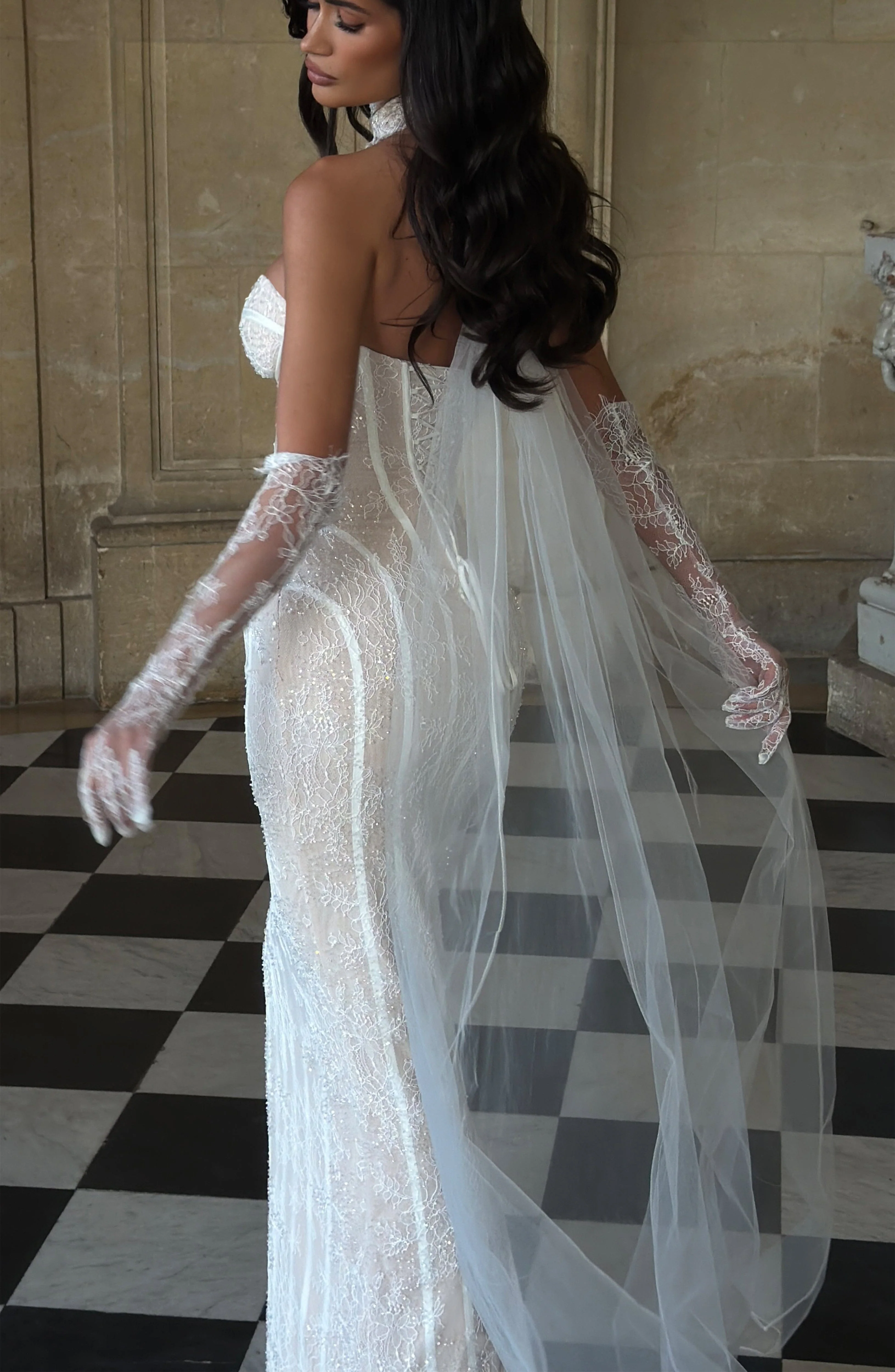 Ellie Lace Neck Veil - Ivory - Image 3
