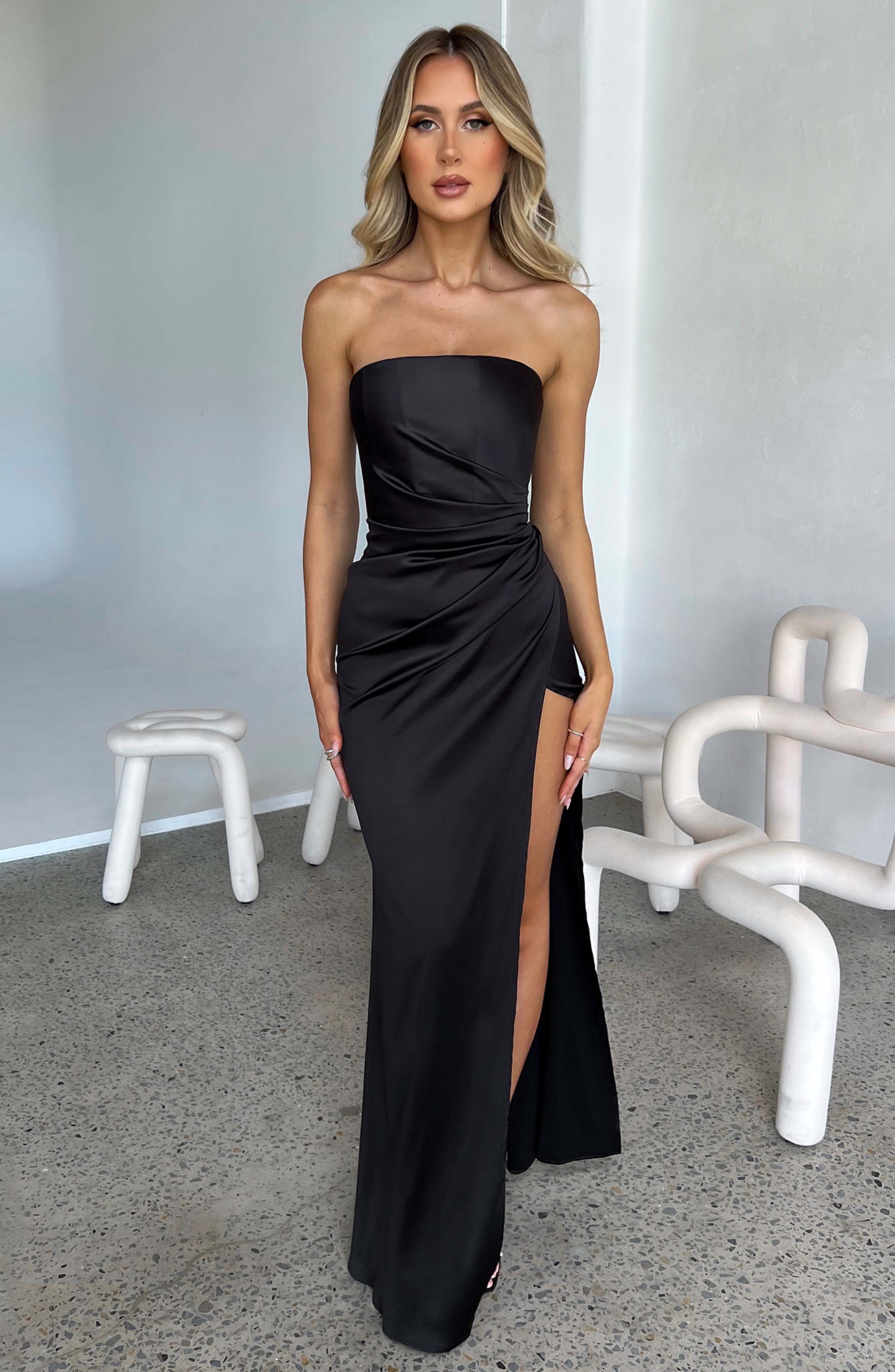 Safiya Maxi Dress - Black - Image 4